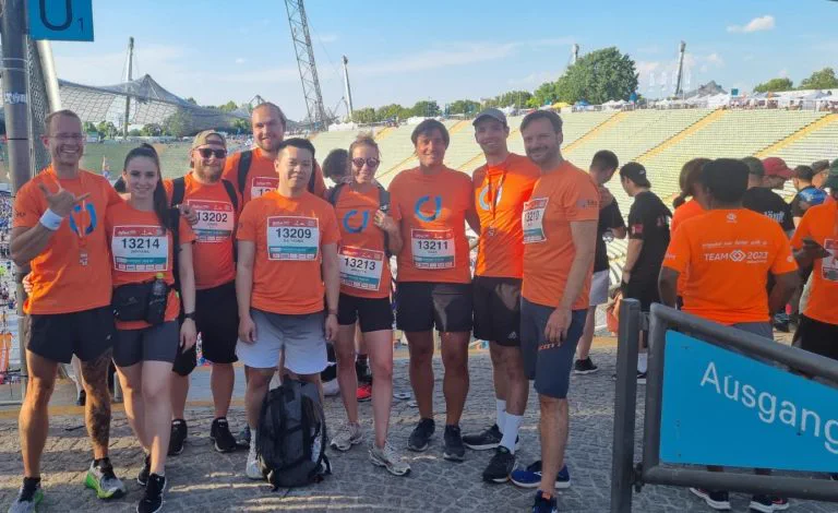 Eindruck vom B2Run 2023: die Running BITS im Münchner Olympiapark