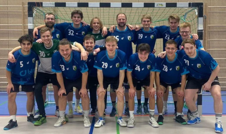 Unterstützung der Nachwuchssportler: Die BITS GmbH stattet die Jugendhandballmannschaften des TSV Forstenried