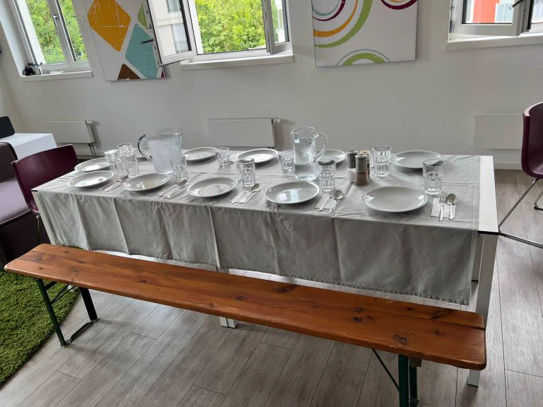 Gedeckter Tisch für das Lunch & Learn bei der BITS